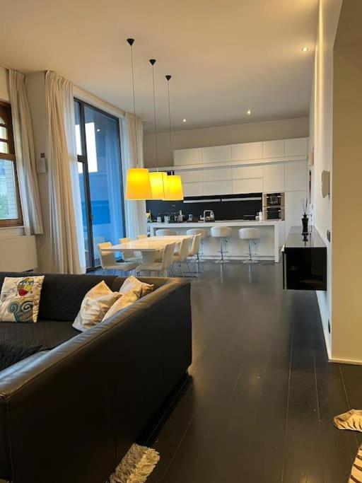Fully Furnished-eu Quarter-4ppl *