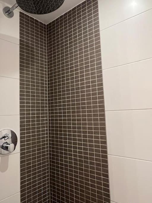 Fully Furnished-eu Quarter-4ppl