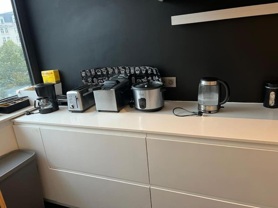 Fully Furnished-eu Quarter-4ppl Brussels