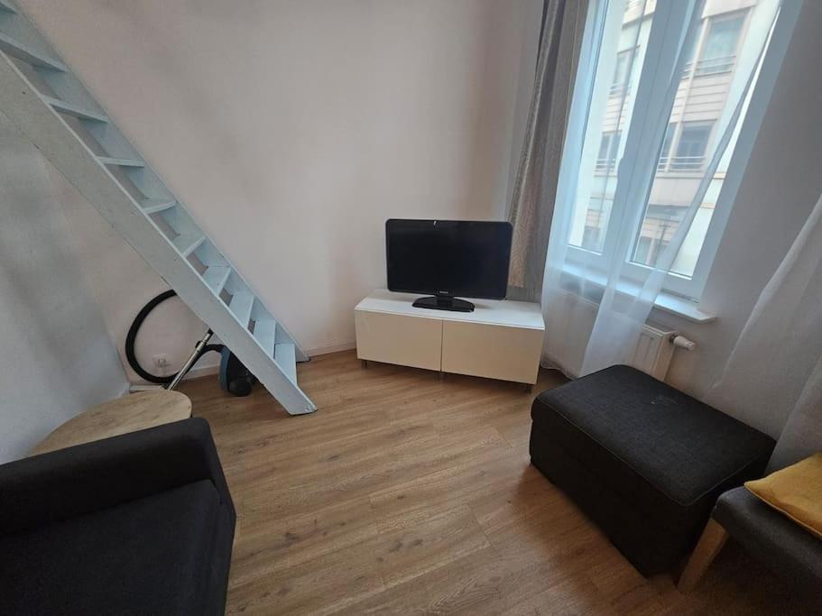 Cosy Midi Station Apartment *