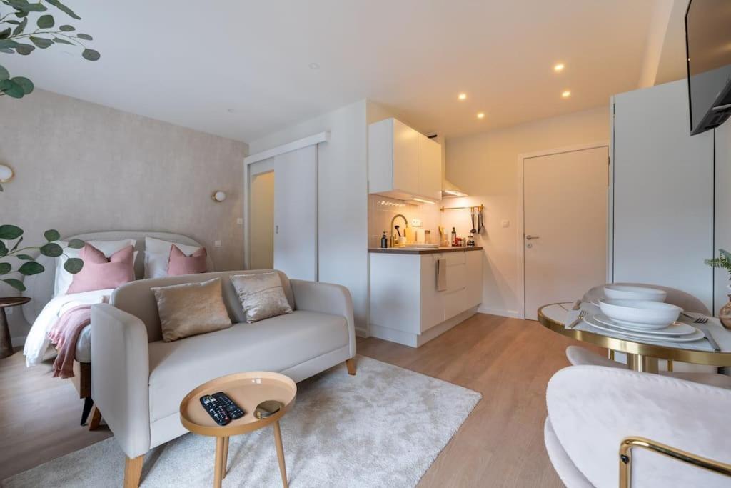 Charmant Studio City Center Apartment