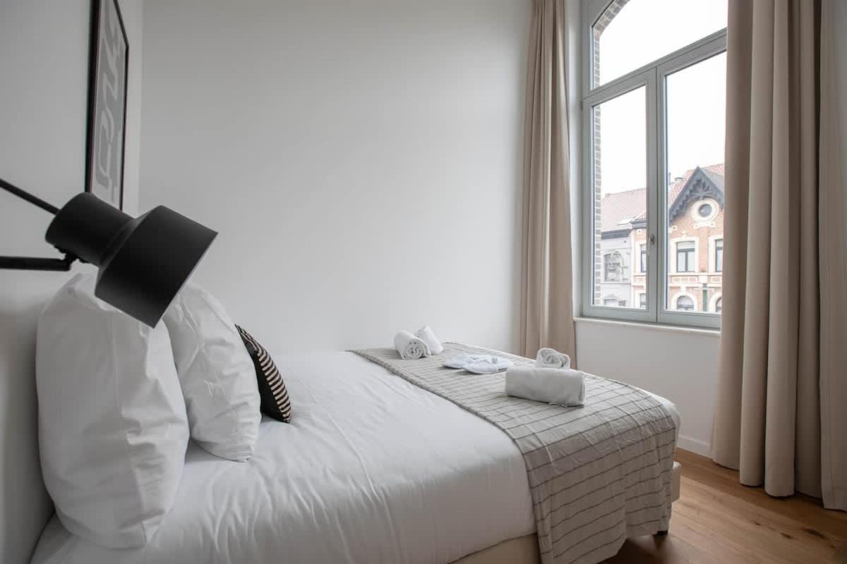 Apartment Spacious 3bd Apt In Uccle - Ch 4
