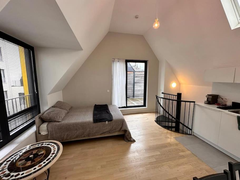 Central Flat Apartment