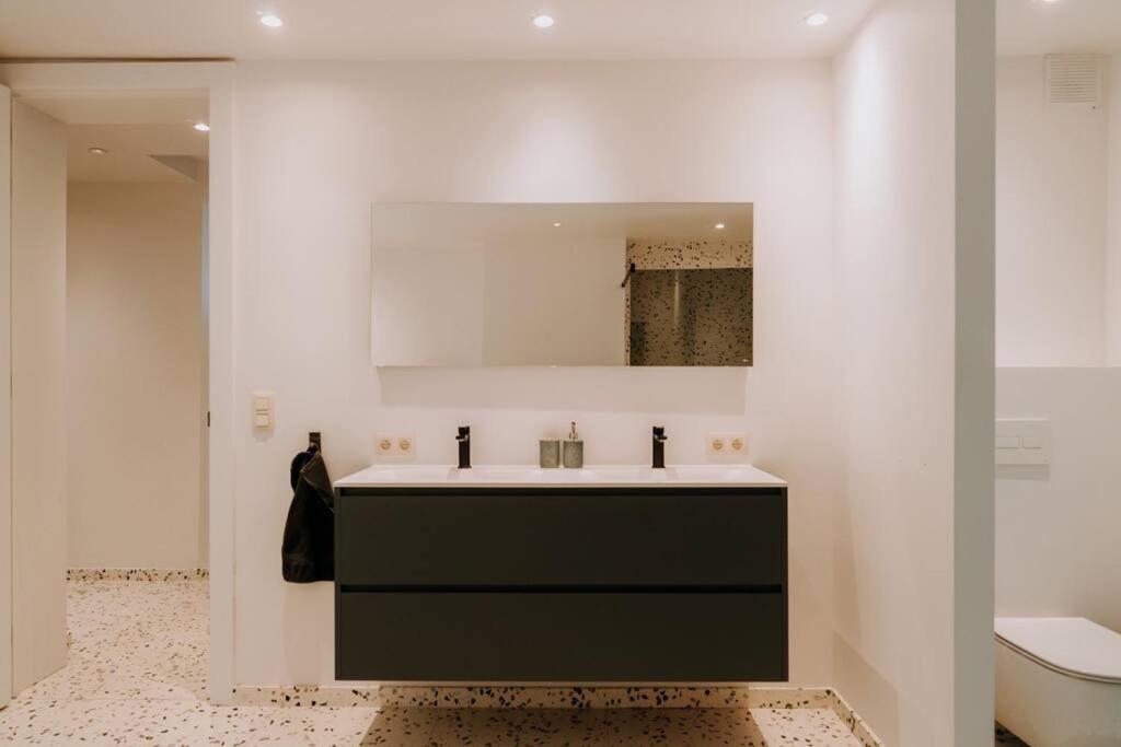 Beautiful 2 Bedroom Duplex In Le Chatelain Apartment