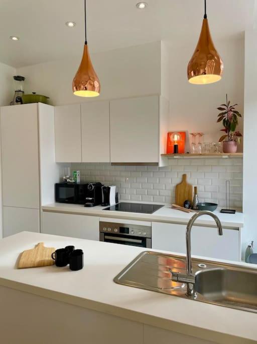 Beautiful 2 Bedroom Duplex In Le Chatelain Brüssel