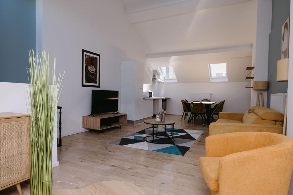 City Grand Place 24