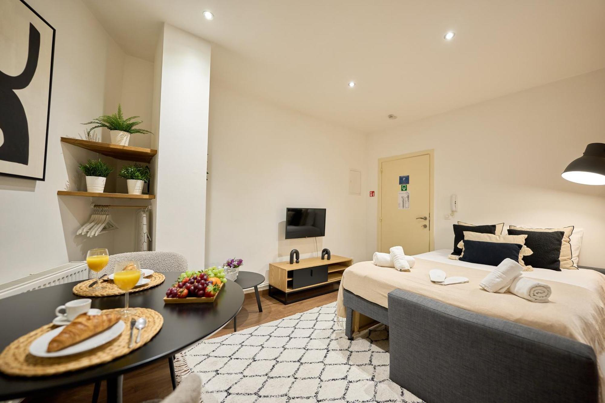Compact & Stylish In * Brussels