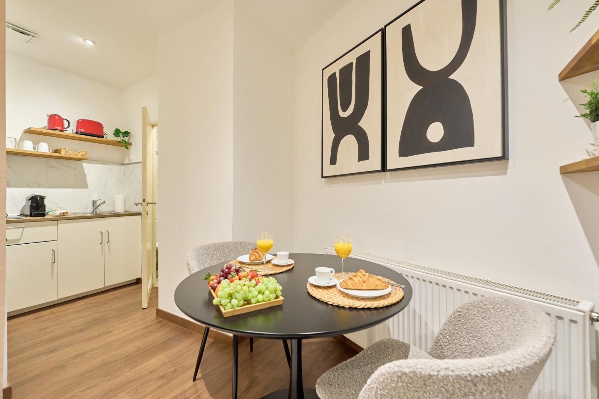 Compact & Stylish In * Brussels