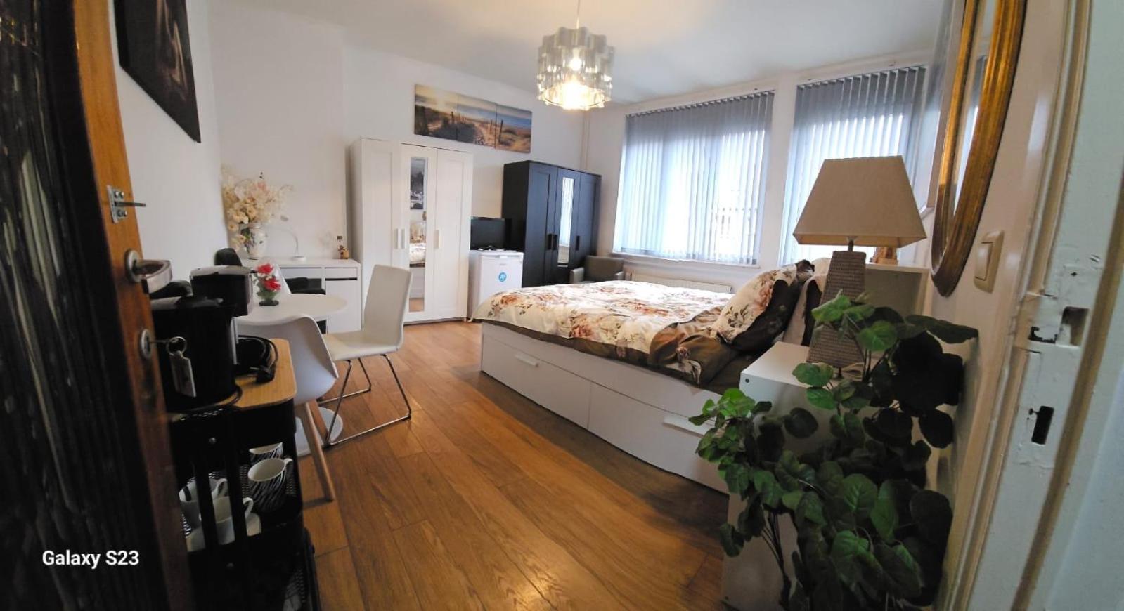 Bed & Breakfast Friend House Jette