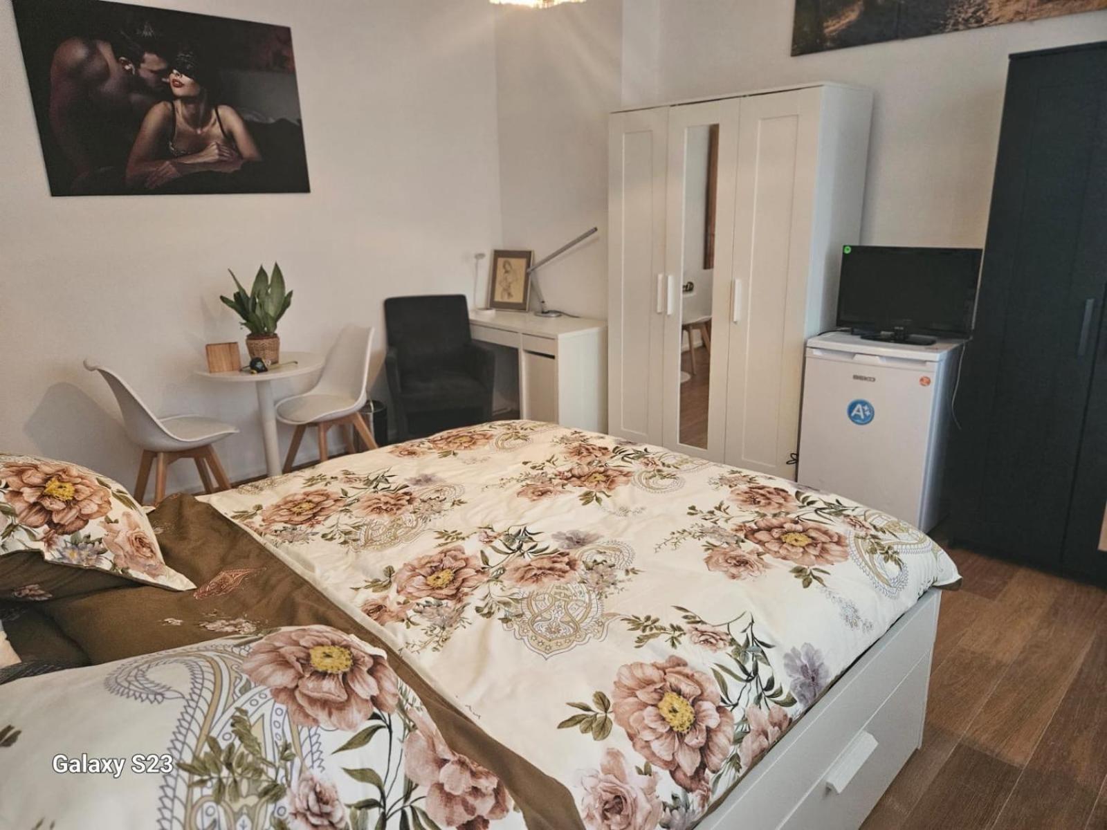 Friend House Bed & Breakfast *