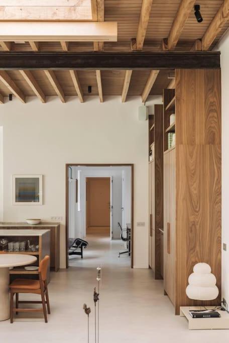 Luxury Designer Loft Apartment *