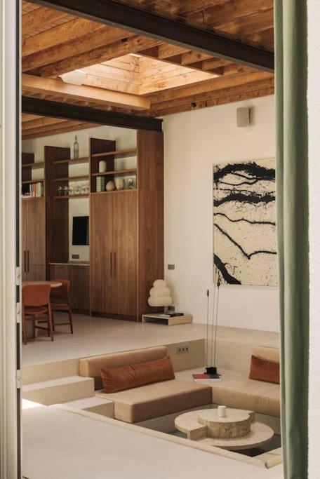 Luxury Designer Loft Apartment *