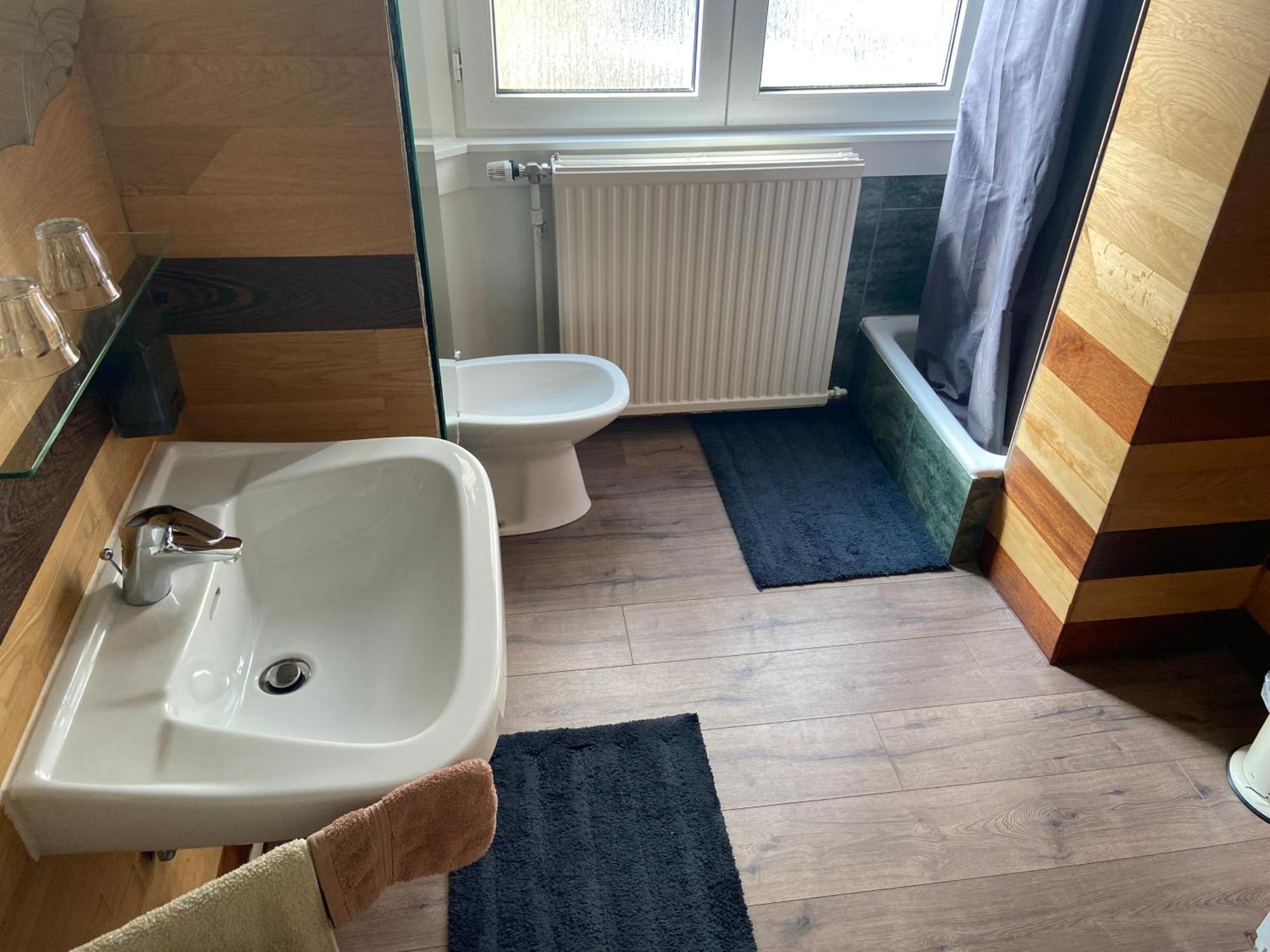 Love hotel Annee 70 *
