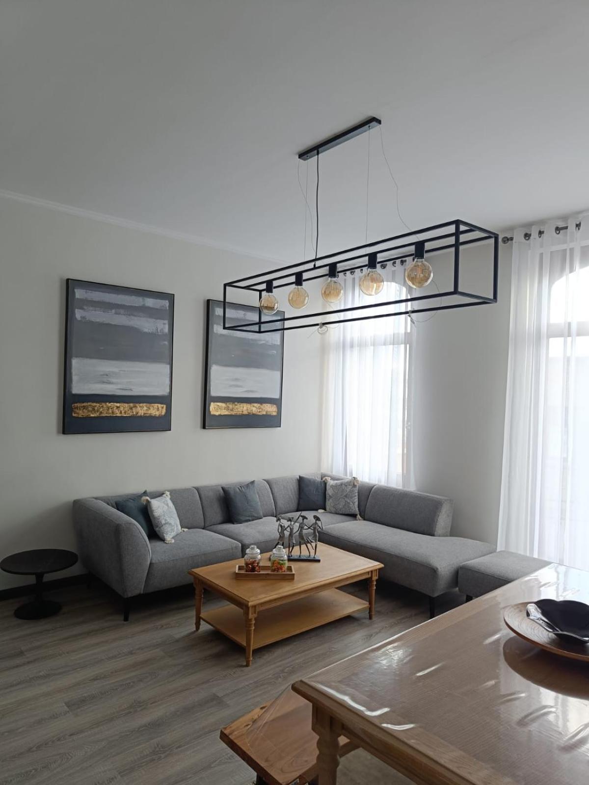 Apartment Modern Triplex 140m2 - 4 Bedrooms, 1 Living & 2 Bathrooms - 8 People In