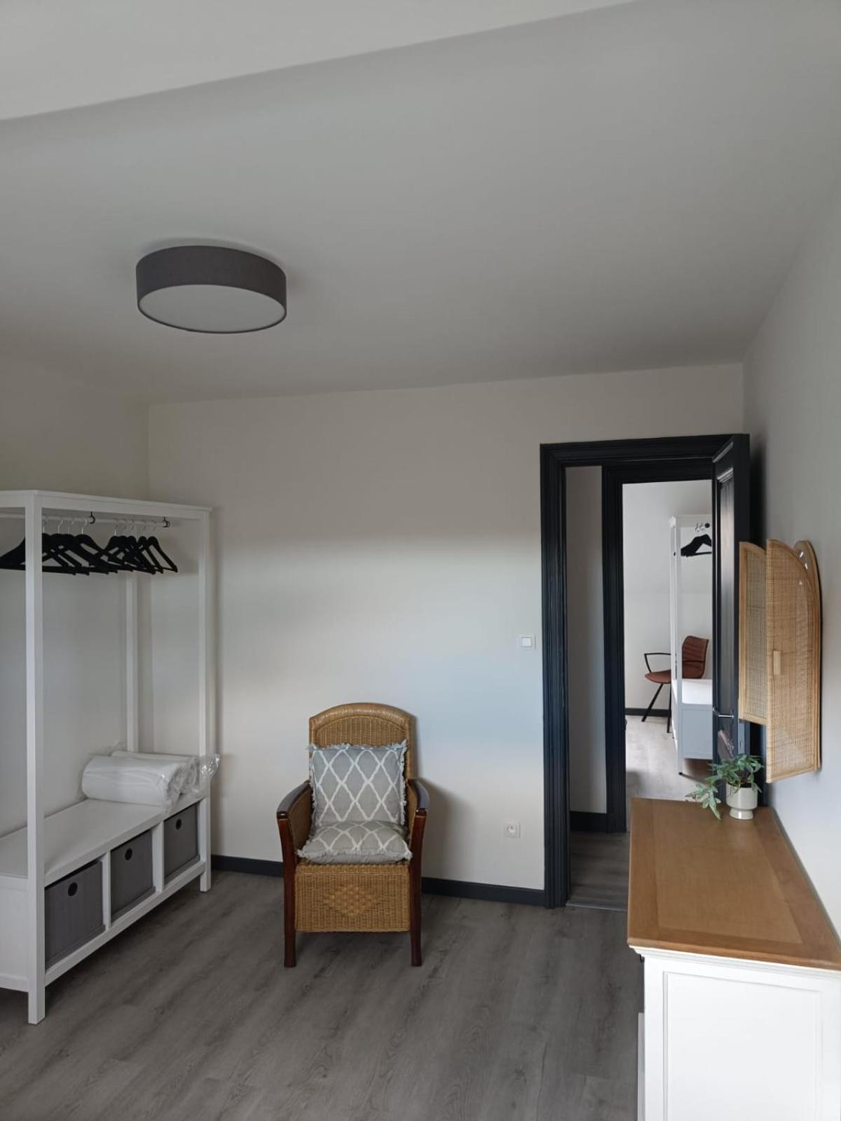 Apartment Modern Triplex 140m2 - 4 Bedrooms, 1 Living & 2 Bathrooms - 8 People In