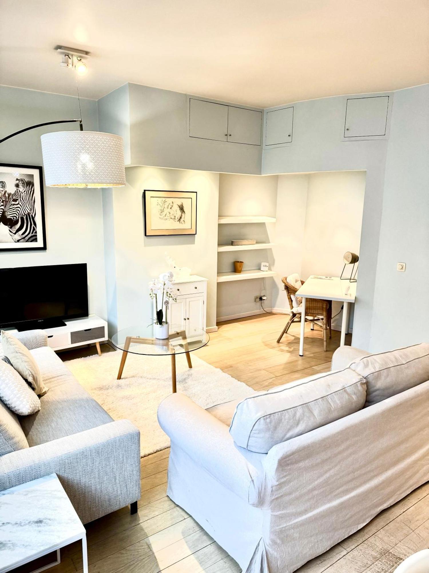 Apartment Beautiful 2 Bedroom Familiar Luxury Brussels