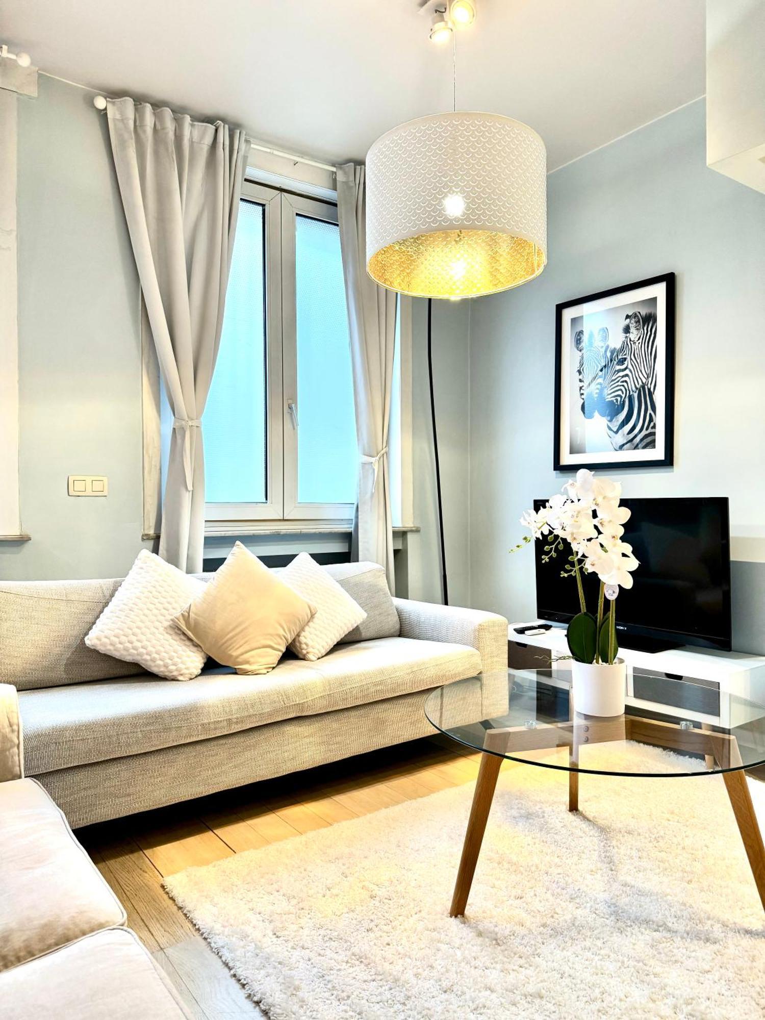 Beautiful 2 Bedroom Familiar Luxury *
