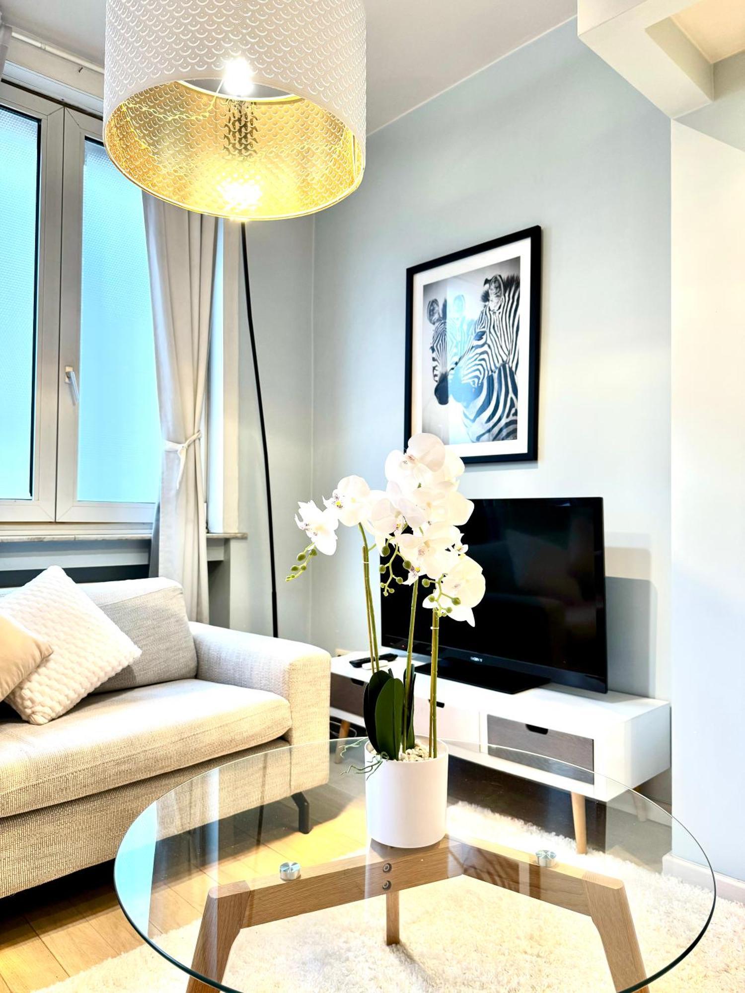 Beautiful 2 Bedroom Familiar Luxury *