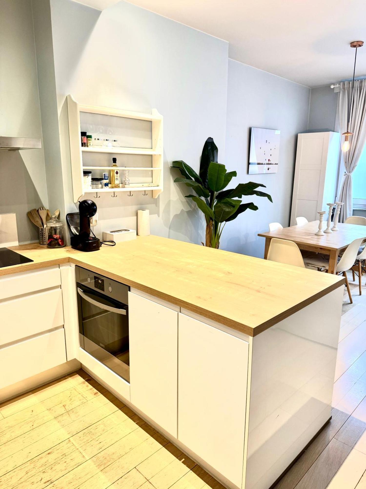Beautiful 2 Bedroom Familiar Luxury * Brussels