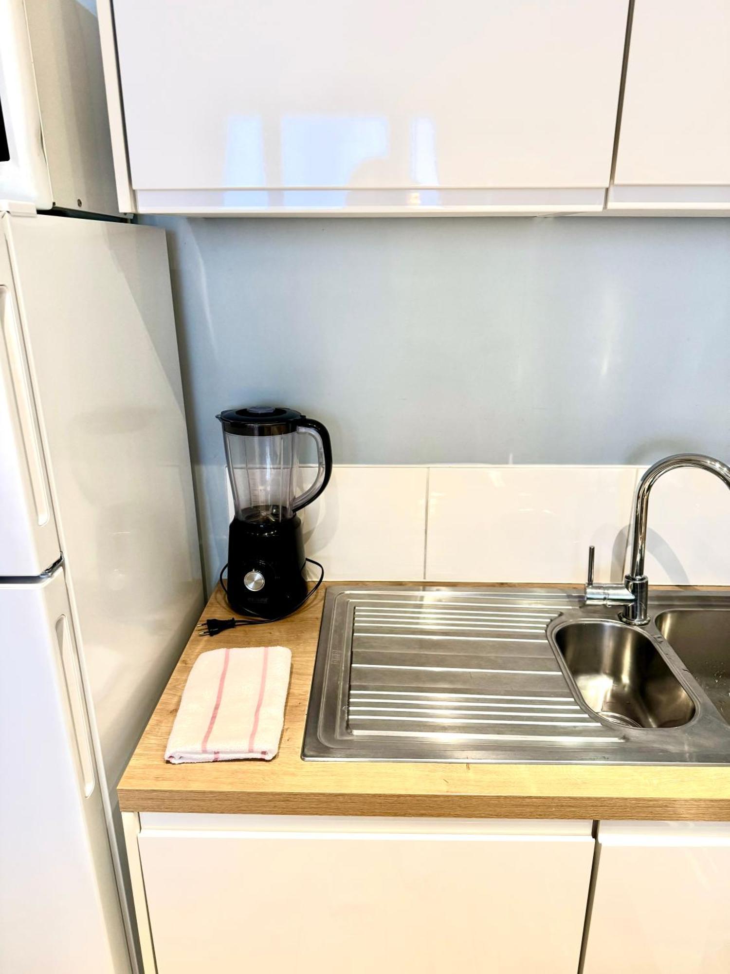 Beautiful 2 Bedroom Familiar Luxury Apartment Brussels