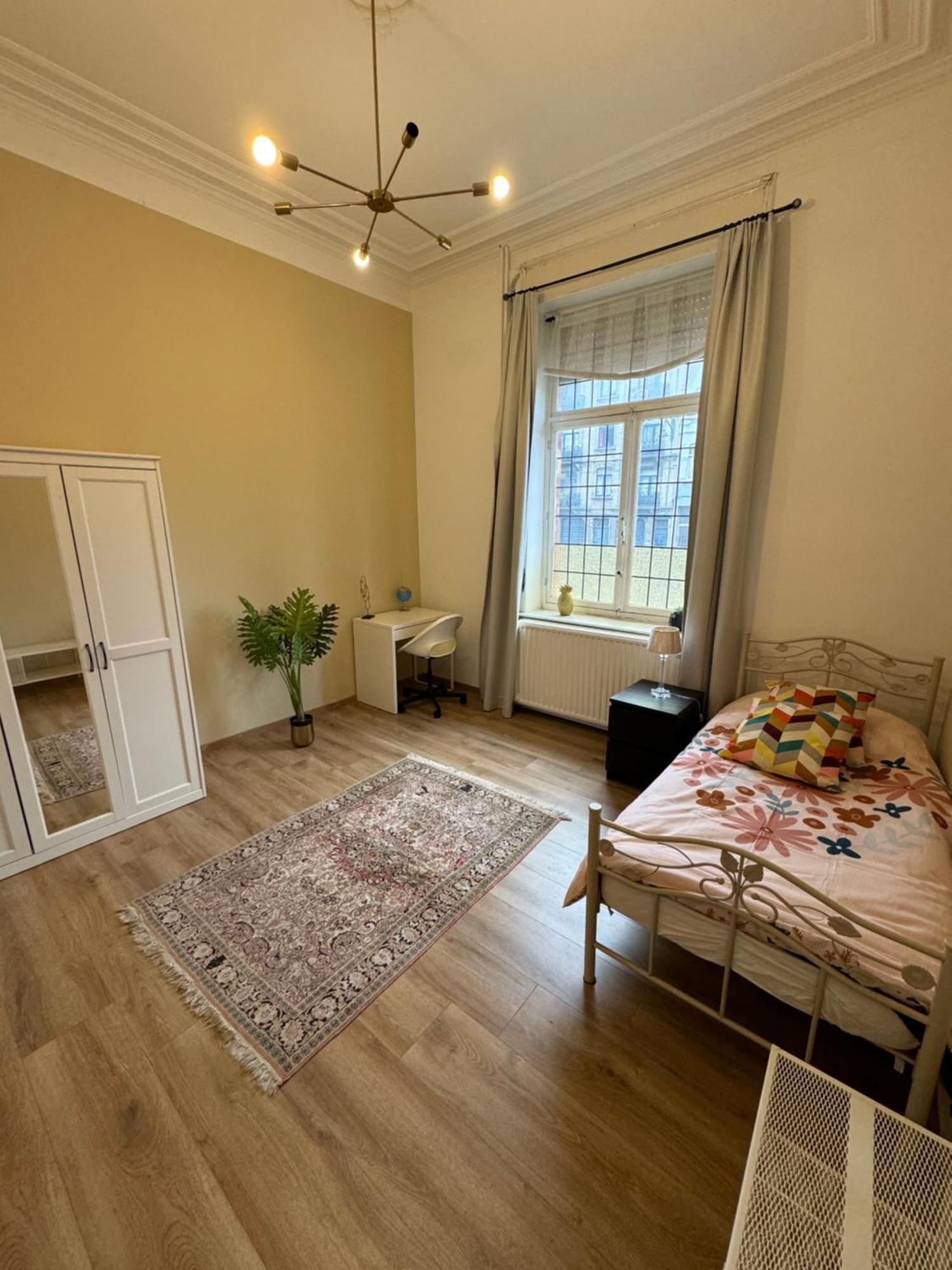 Apartment Super Proche De La Gare Du Midi *