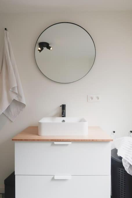 Beautiful In Le Chatelain - 1st Floor * Brussels