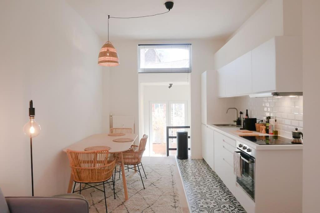 Apartment Beautiful In Le Chatelain - 1st Floor Brussels