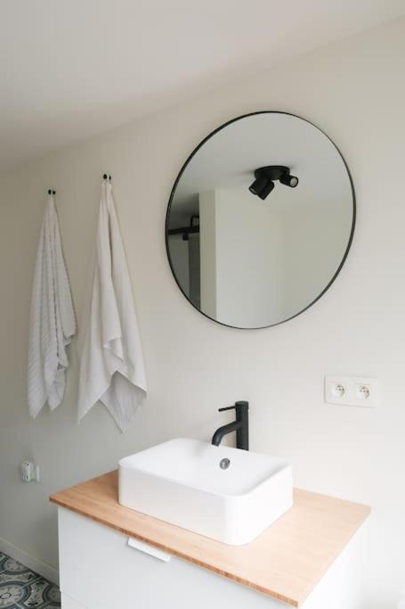 Beautiful In Le Chatelain - 1st Floor * Brussels
