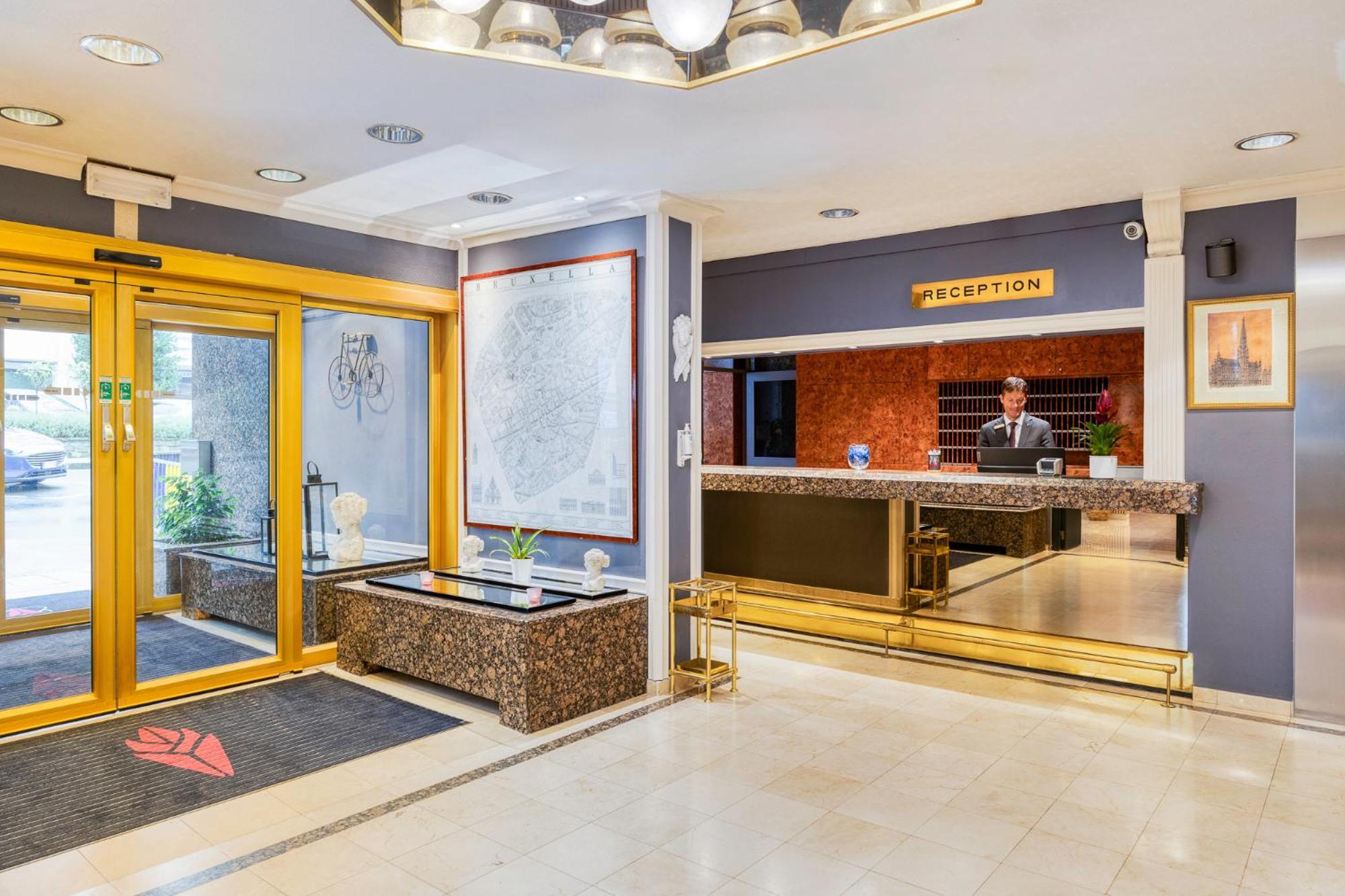 First Euroflat Khách sạn 4*
