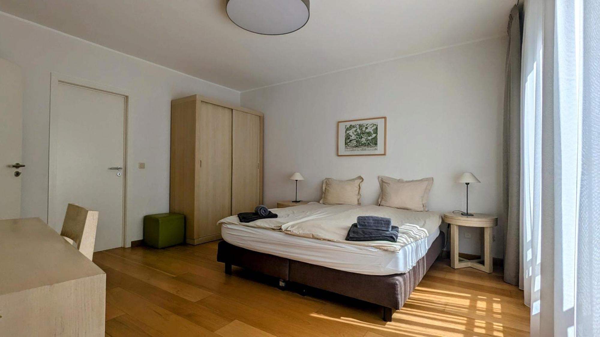 Spacious In Modern Homestay