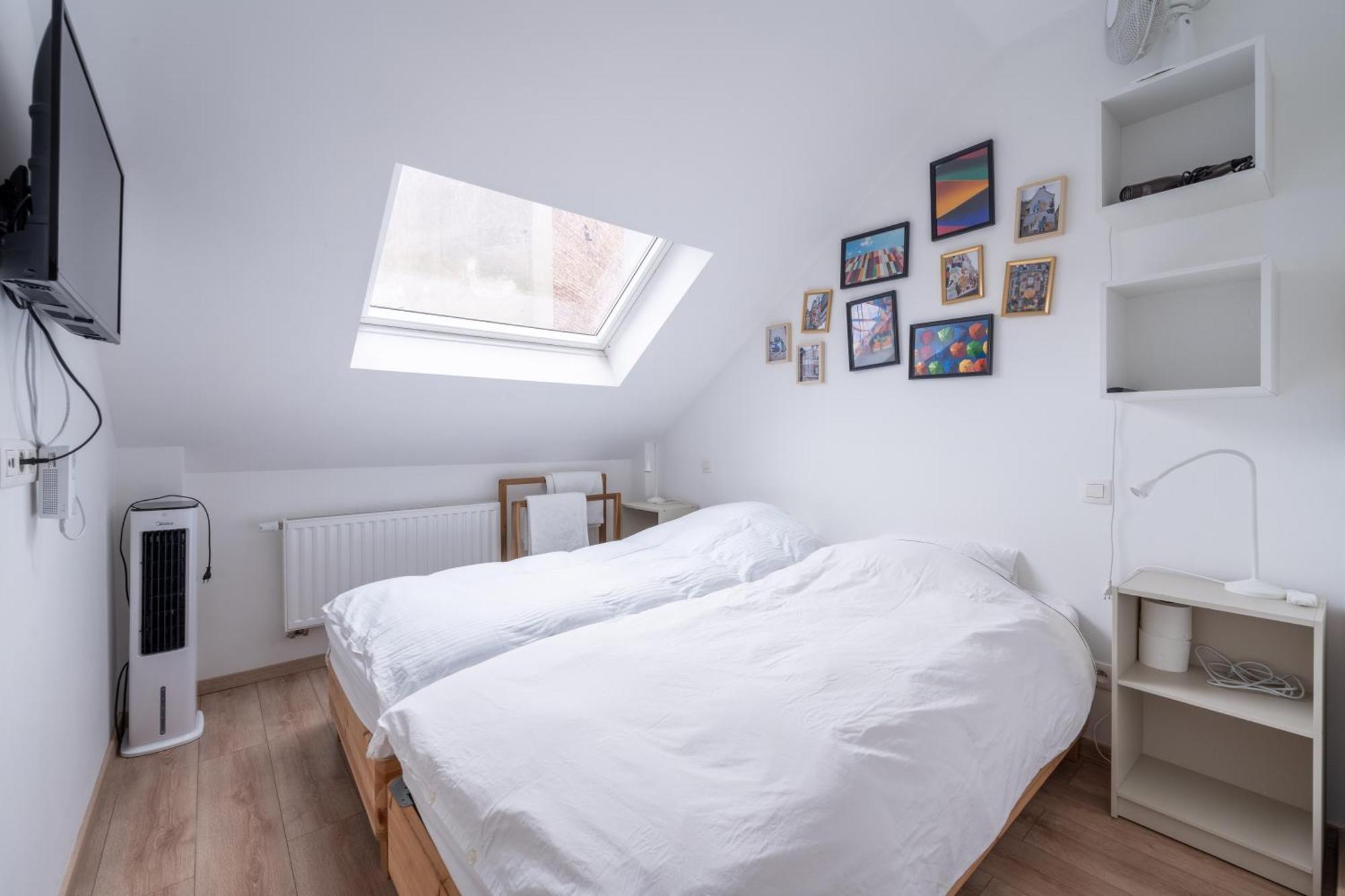 Apartment 6 Bedroom House With Private Bathrooms In Bxl Downtown *