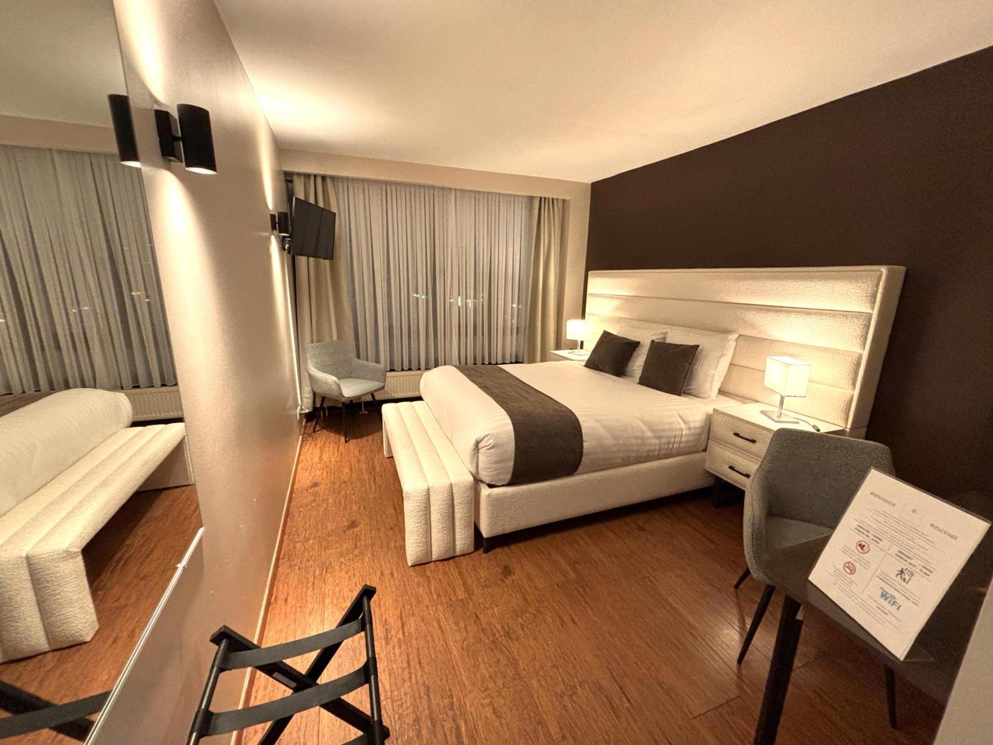 Escale Hotel
