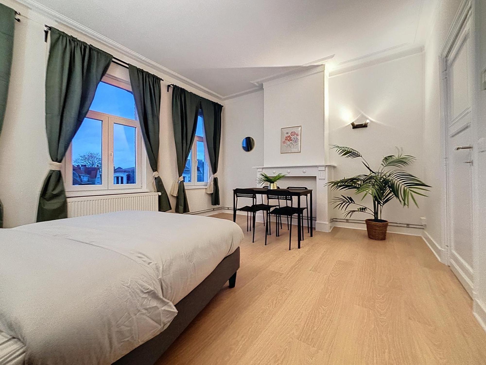 Cosy Moliere 2 *