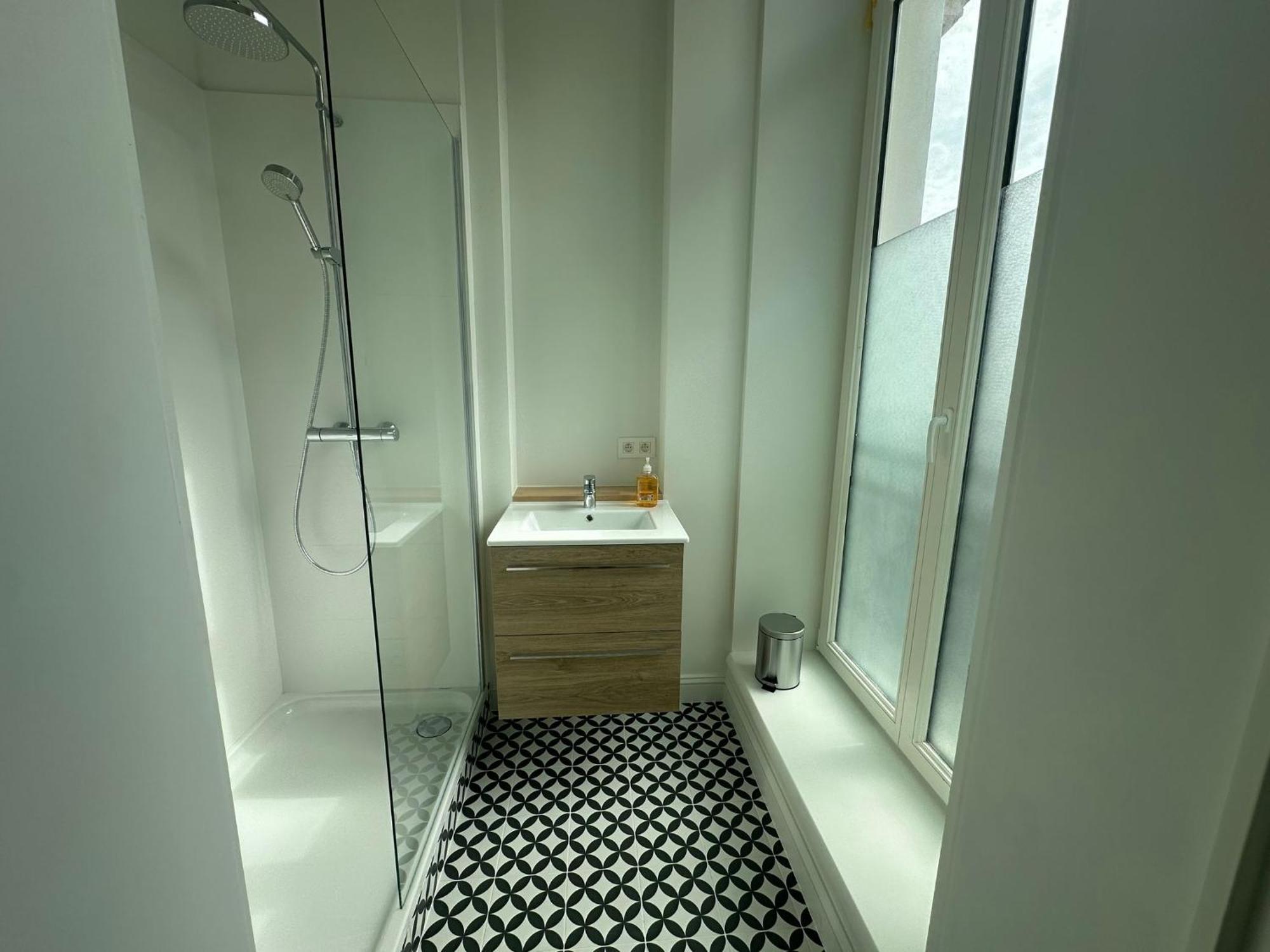 Căn hộ Self Check In Ixelles Retreat In The Heart Of