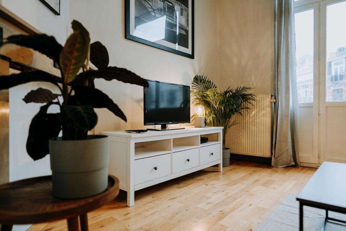 1 Bedroom In Le Chatelain - 2nd Floor Apartamento *