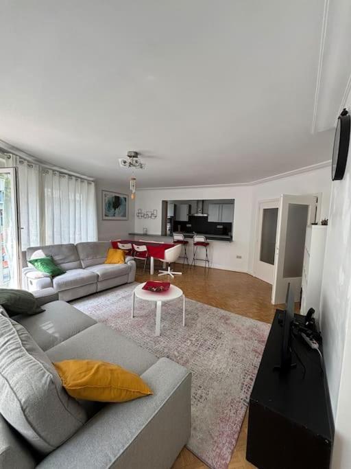 Apartment Tres Belle Proche Du Centre De Brussels