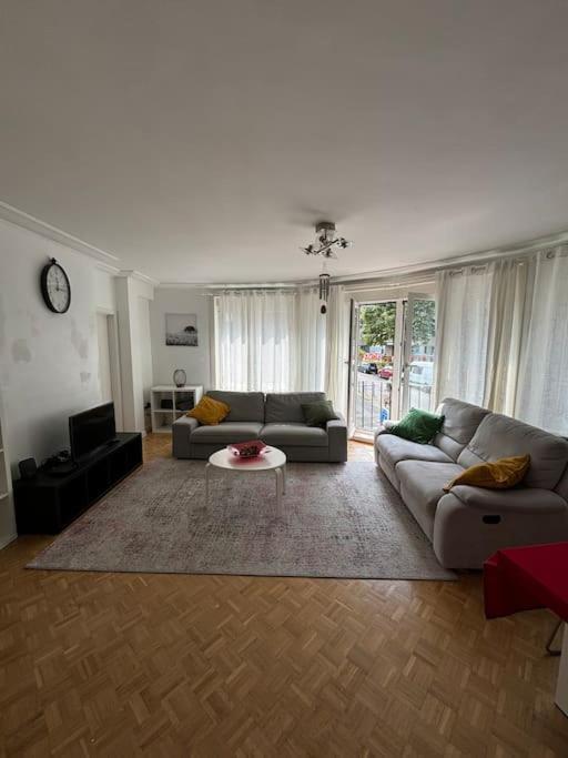 Tres Belle Proche Du Centre De Apartment