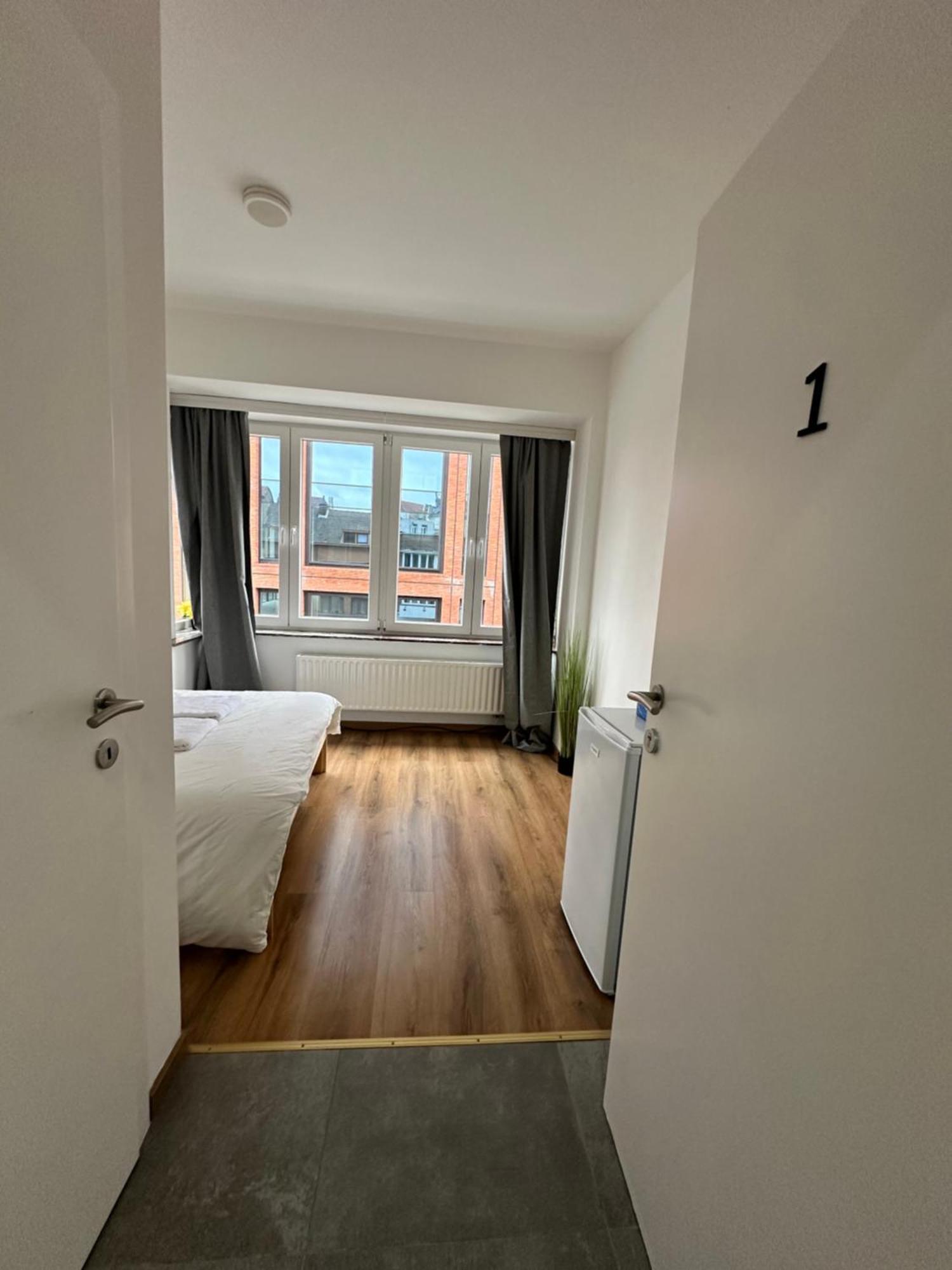 Ideal Near Gare Du Midi Guest house *