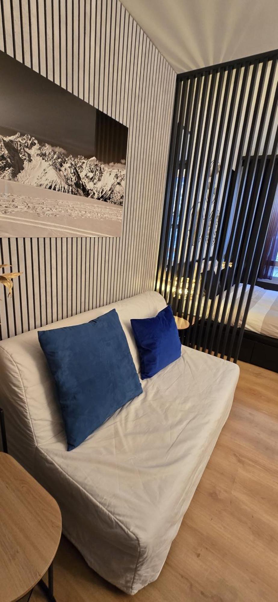 Cosy Louise Apartment *