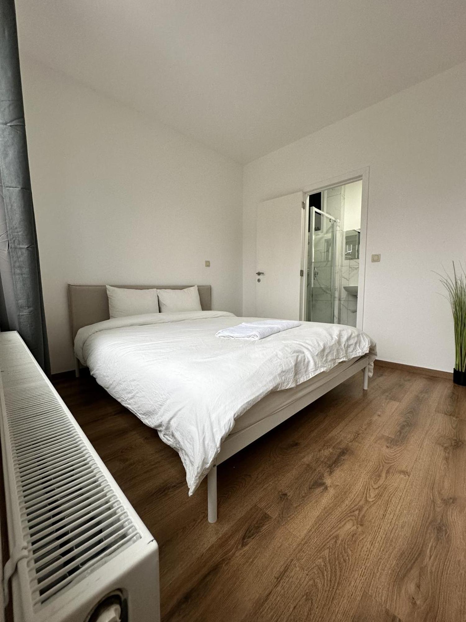 Guest house Cozyroom 5 Min From Gare Du Midi
