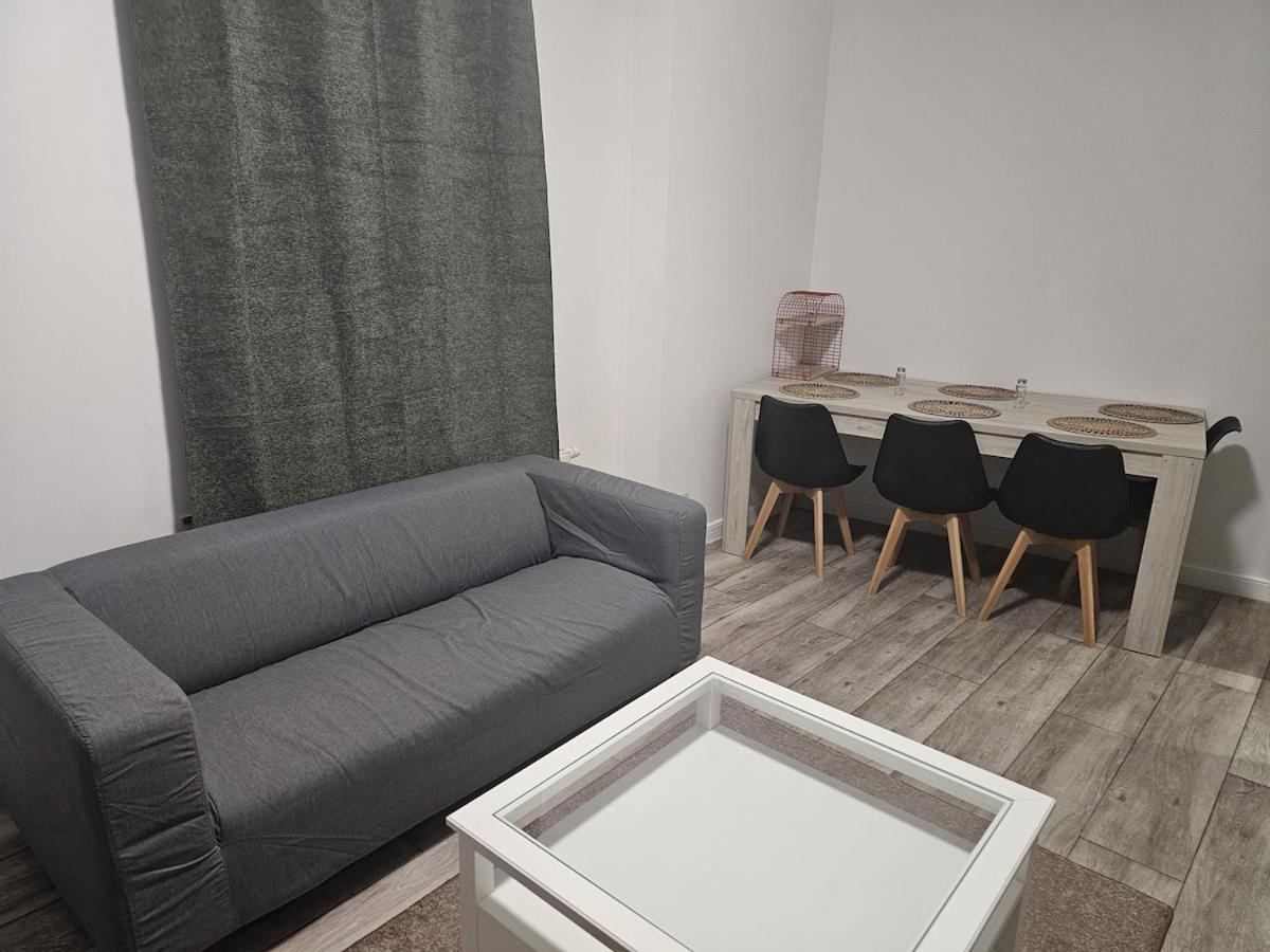 Cosy Near Europeen Union Apartment