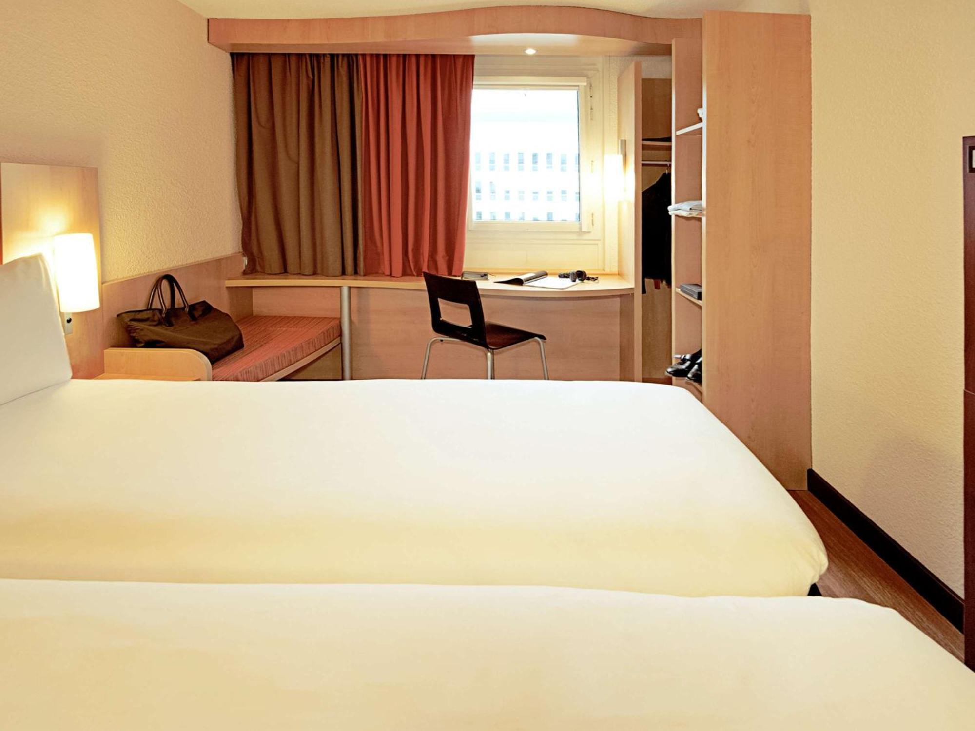 Ibis Expo Atomium 3*