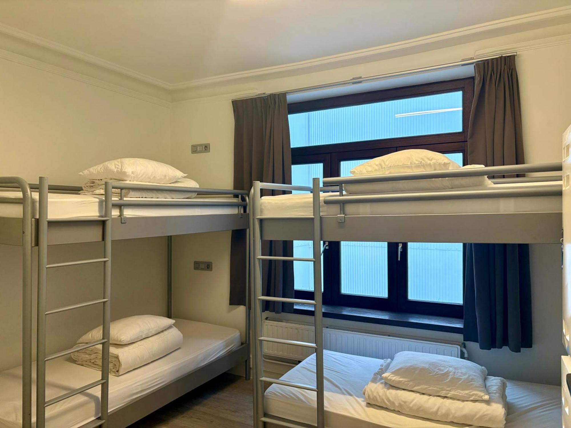 Hostel The Legacy By 2go4 Center