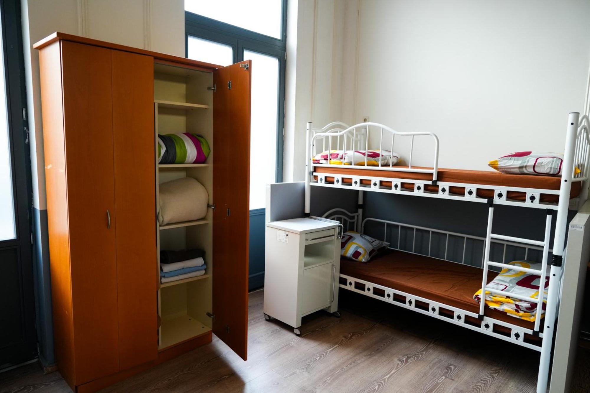 Your Midi Station Hostel Saint-Gilles