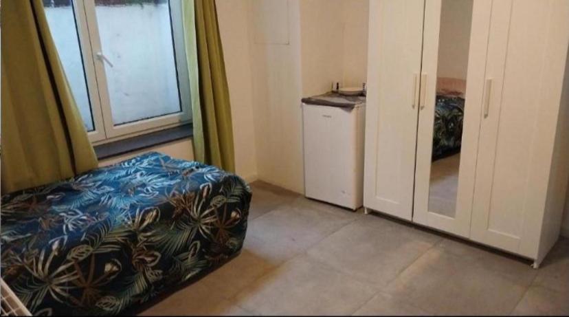 2lit Celibataire Schaarbeek Sous-sol * Brussels