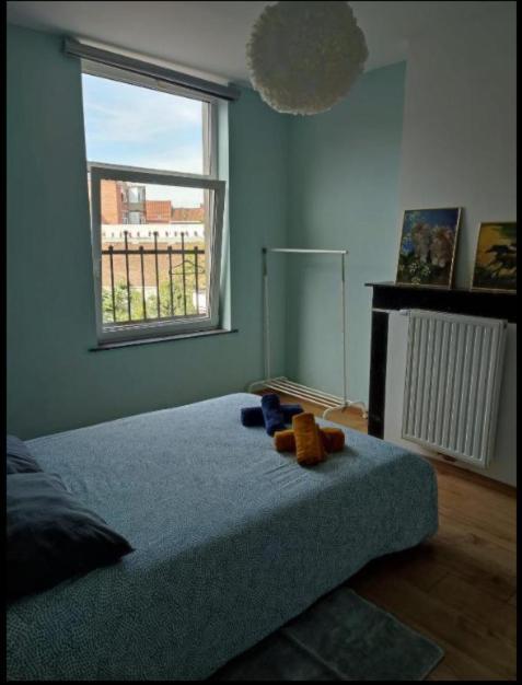 Confortable Lit Double Schaarbeek 1ere Etage Cle Normal Privatunterkunft *