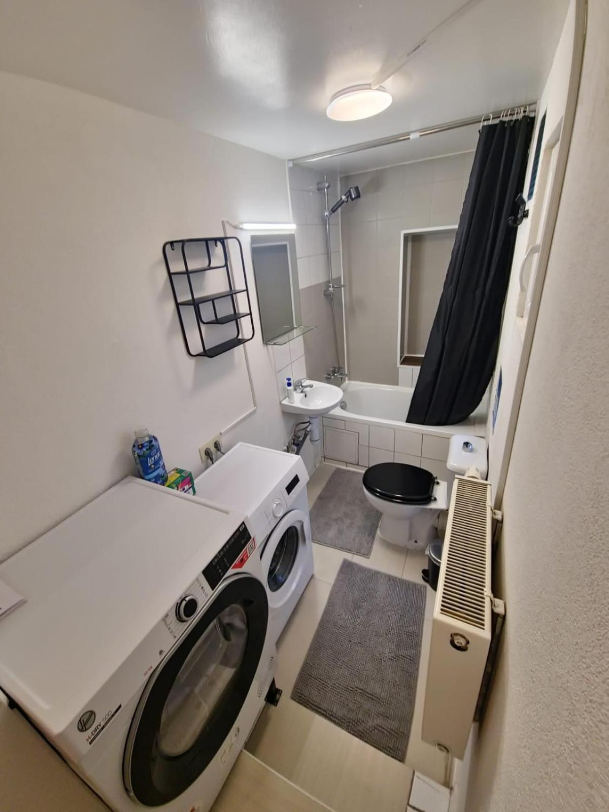Apartment Sauna, Atomium, Expo Brussels, Stadium Roi Baudoin, Kinepolis, Planetarium, Centre *