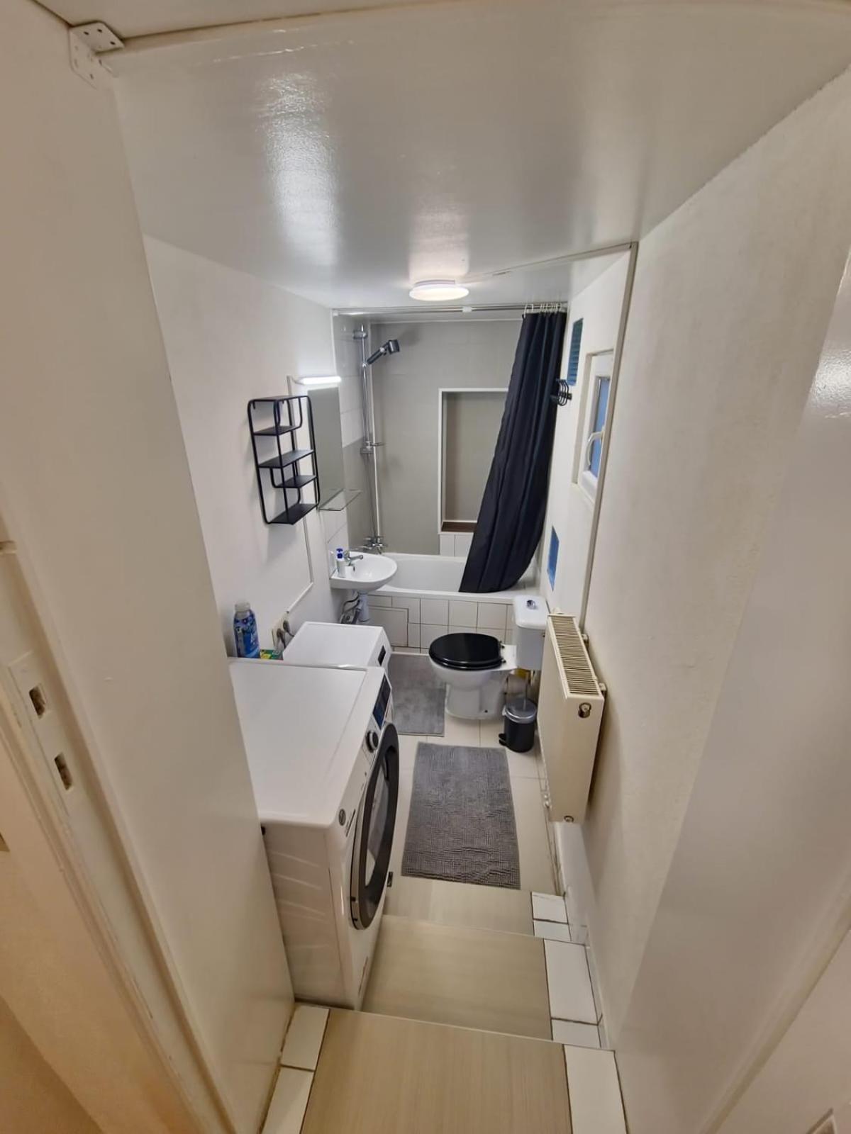 Sauna, Atomium, Expo Brussels, Stadium Roi Baudoin, Kinepolis, Planetarium, Centre Apartment Brussels