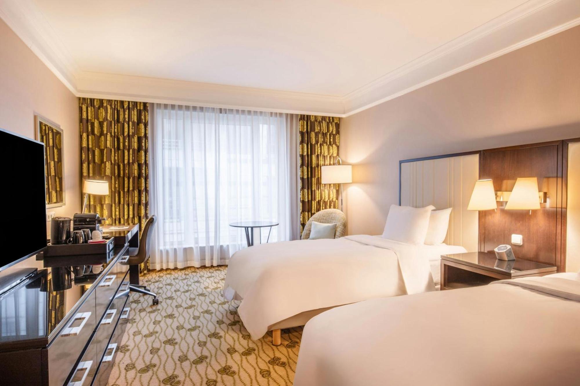 Hotel Renaissance Brussels 4*