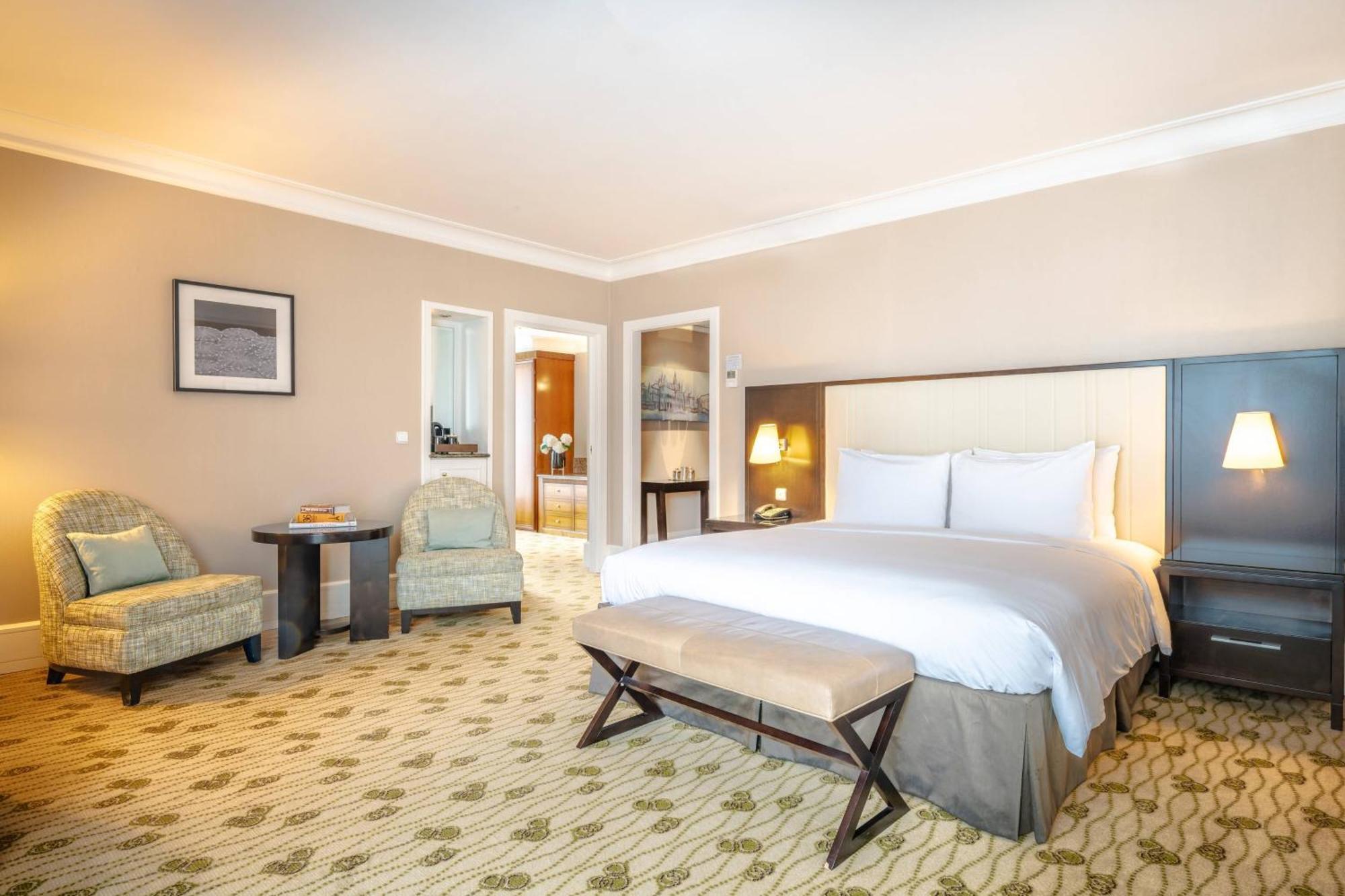 Renaissance Brussels 4*